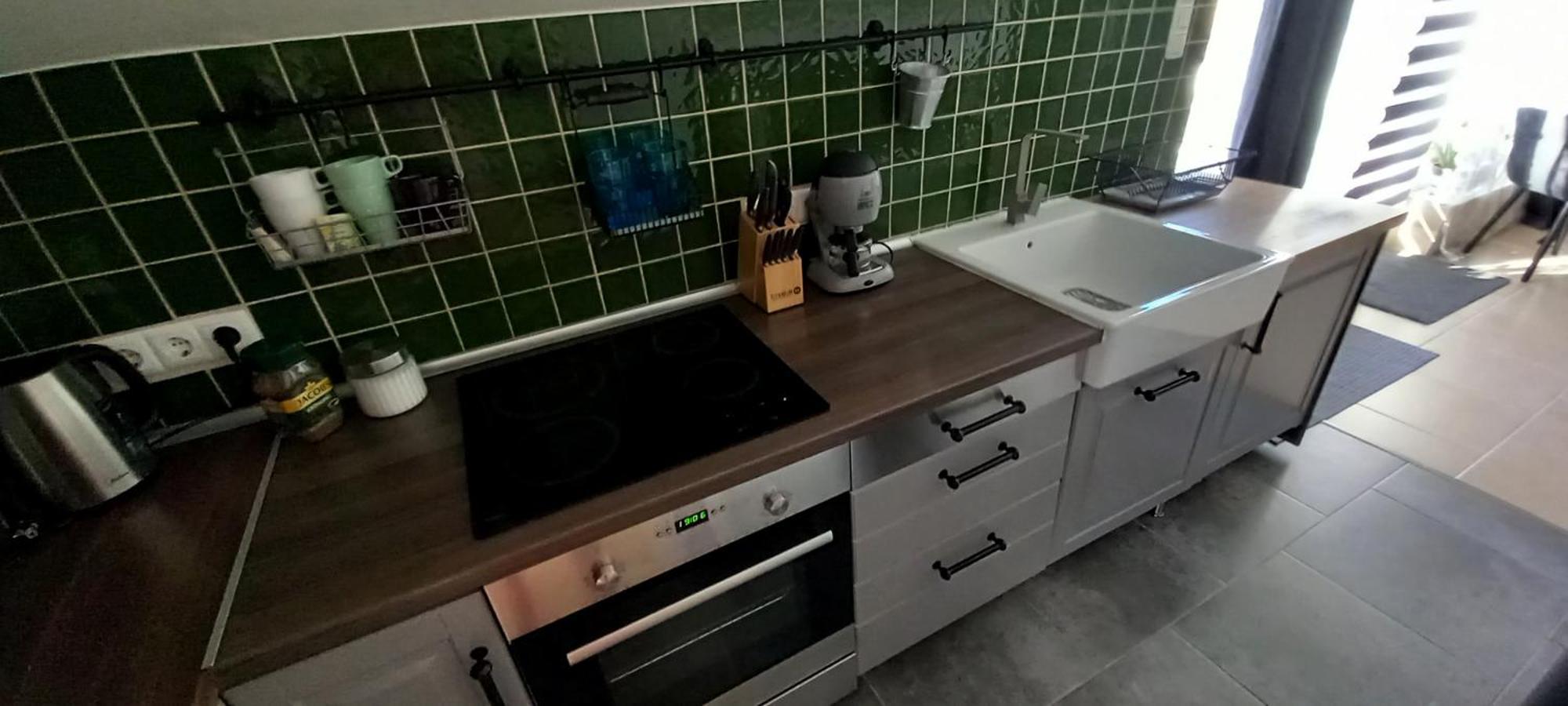Airportone Apartment Вечеш Екстериор снимка